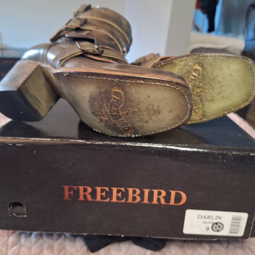 Freebird Darlin Olive Color Size 9